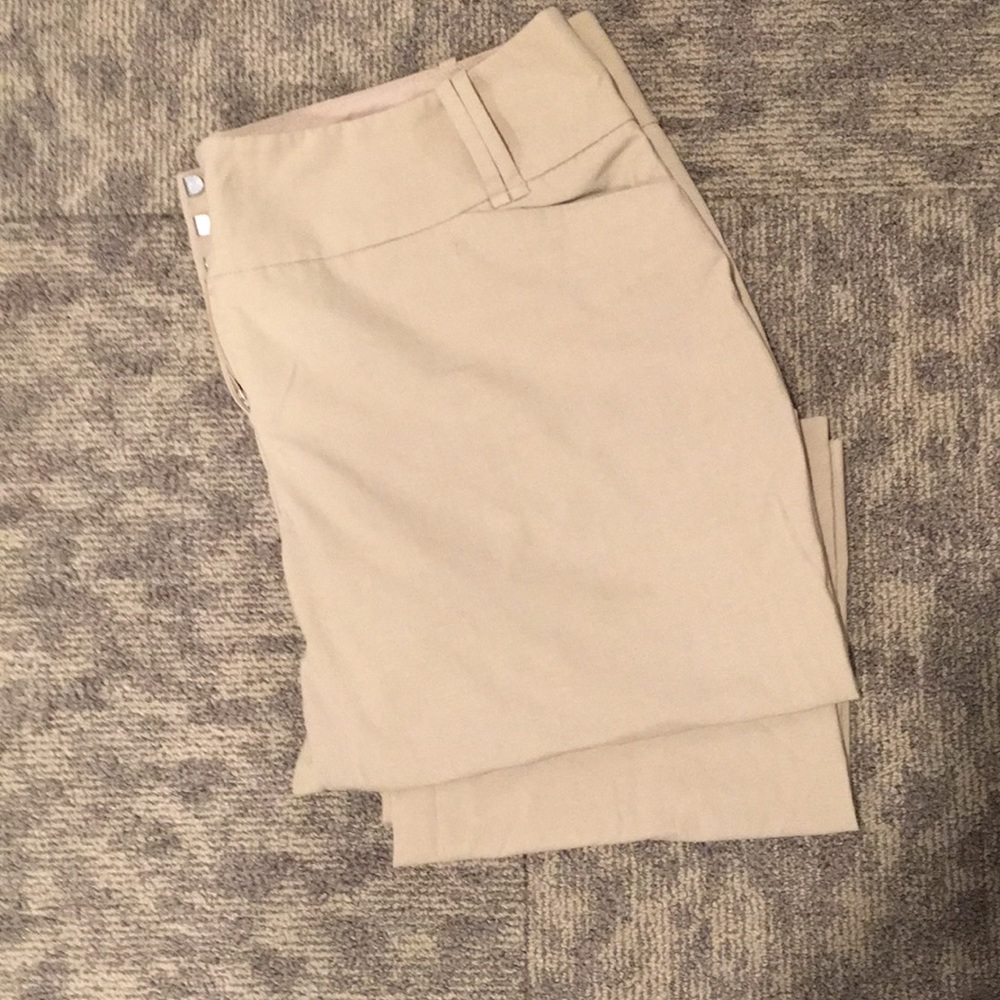 Lightweight Khaki Limited Cassidy Fit 14P Pants